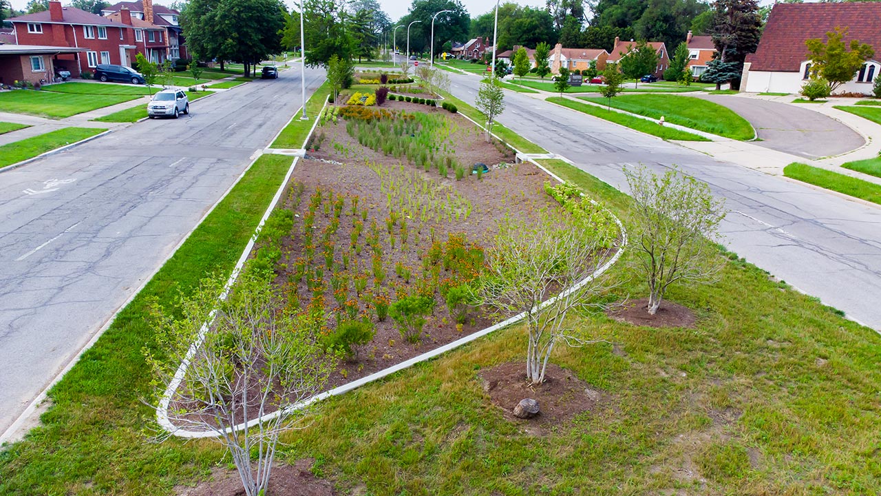 Projet d’infrastructure écologique d’eaux pluviales du boulevard Oakman de Tetra Tech, à Détroit (Michigan)