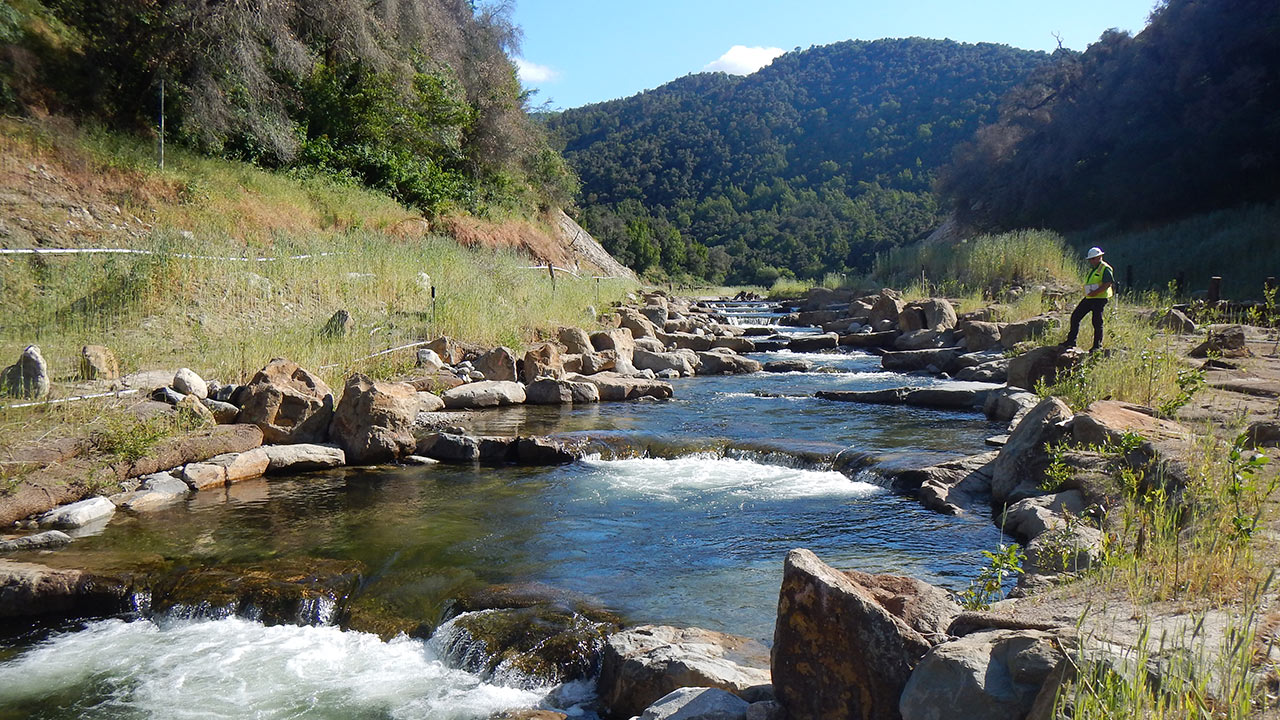 Tetra Tech fournit des services d’ingénierie pour l’enlèvement d’un barrage et la restauration du chenal de la rivière Carmel en Californie
