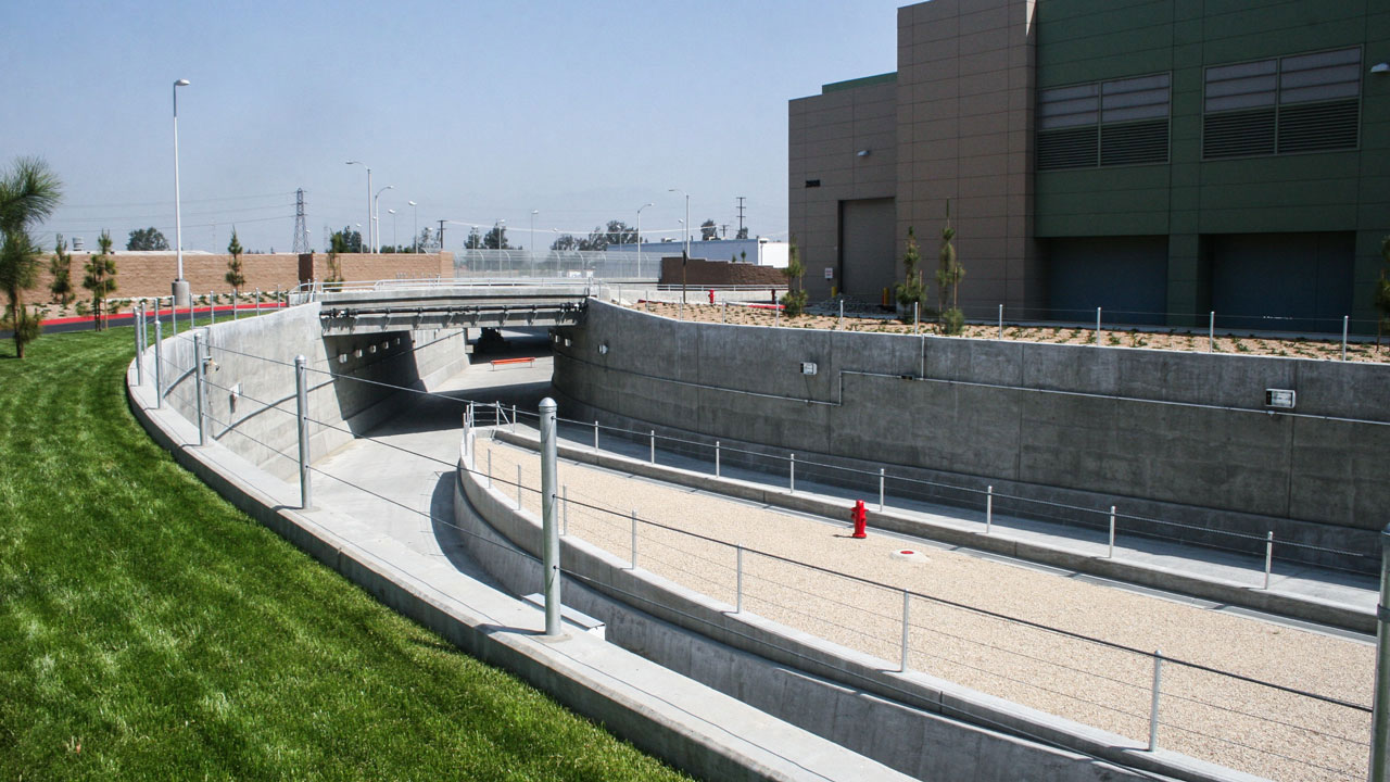 Voie d’accès d’une installation de récupération des matériaux à une installation intermodale de traitement des déchets solides