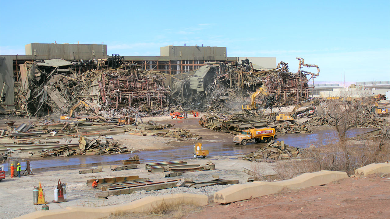 Vue d’une centrale électrique démolie, partie du projet Salt River, en Arizona