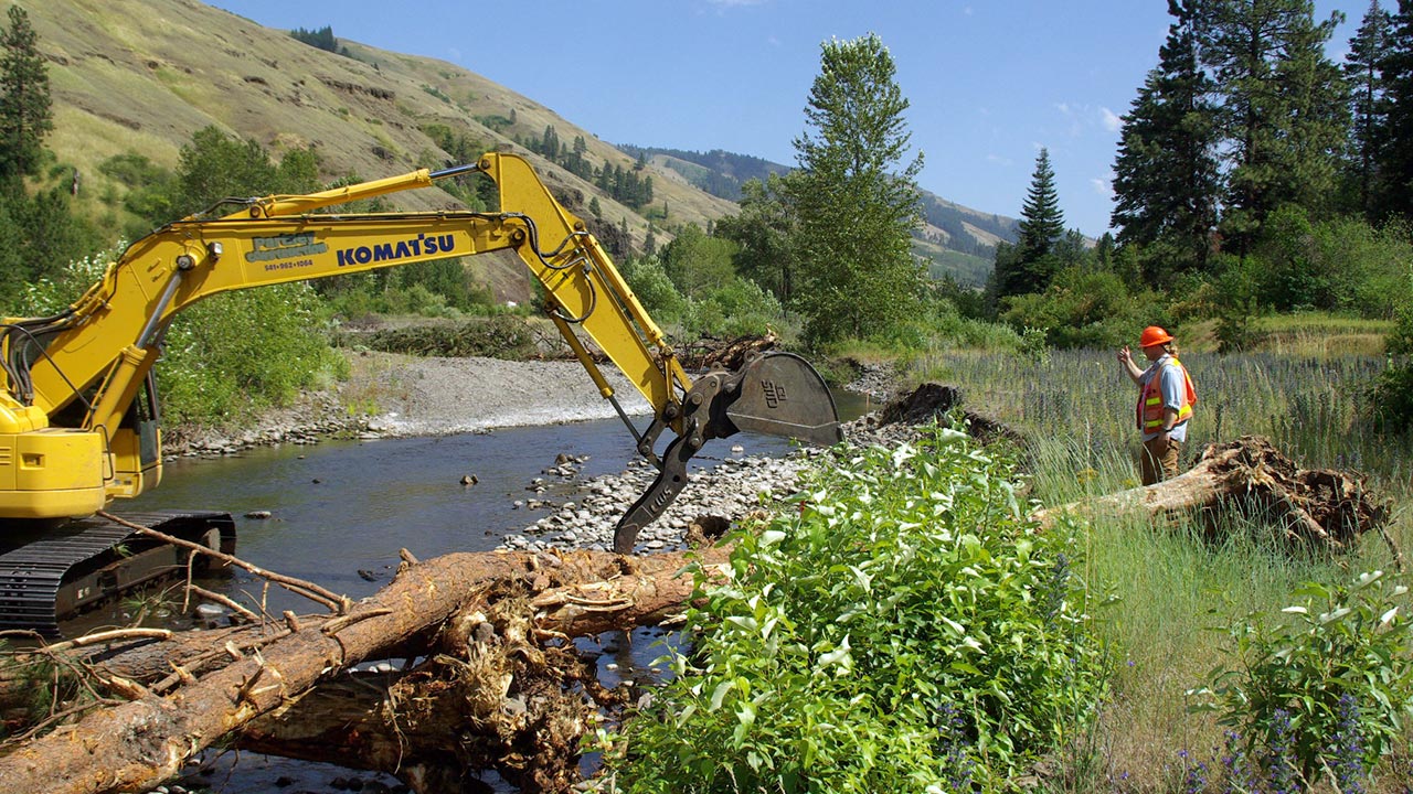 Projet de réhabilitation d’habitat en eau vive et de zone humide sur un site de réhabilitation dans la région nord-est de l’Oregon